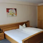 Отель Am Freischuetz 3*